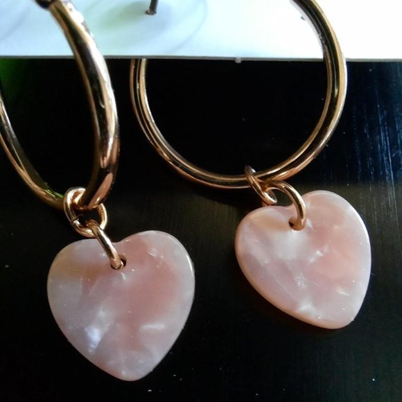 Free with Purchase Reitman's Earring - Picture 1 of 3